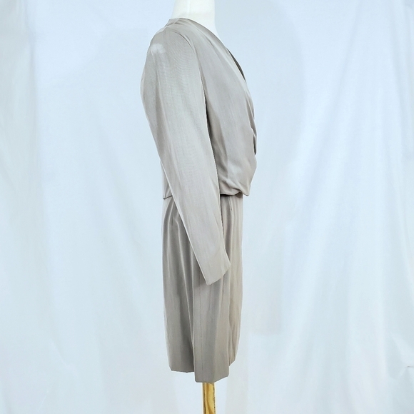 Giorgio Armani Career Grey Wrap Wool Skirt Suit - Picture 6 of 14